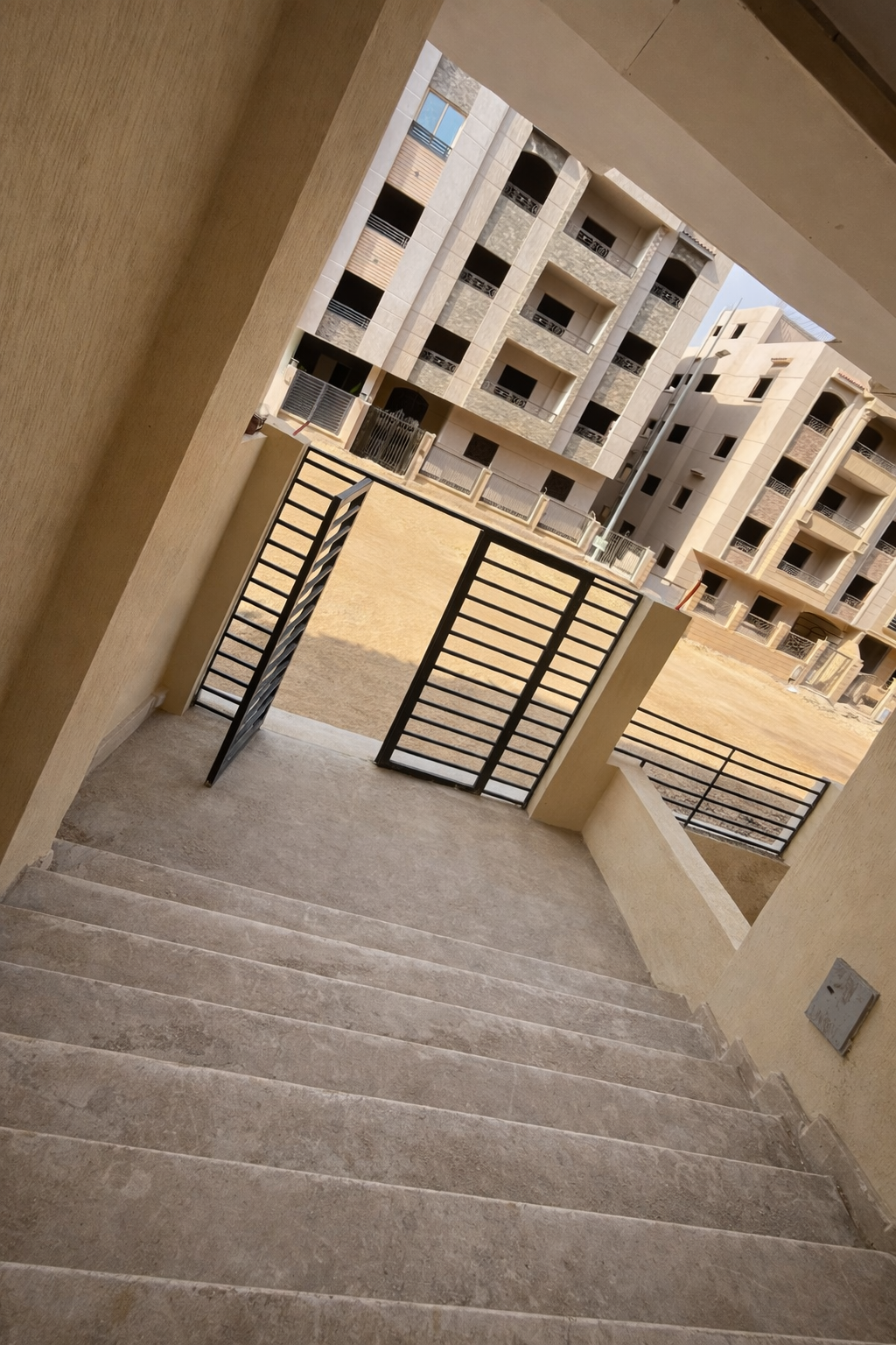 🔥 شقة 180م للبيع في الأندلس – التجمع الخامس | 3,500,000 جنيه 🔥